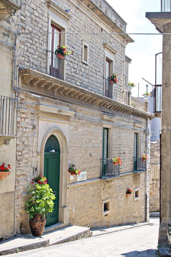 Bed and Breakfast Domus Aurea Montalbano Elicona Exterior foto