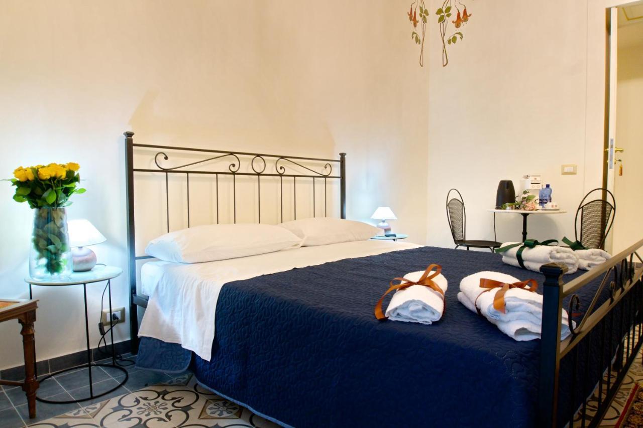 Bed and Breakfast Domus Aurea Montalbano Elicona Exterior foto