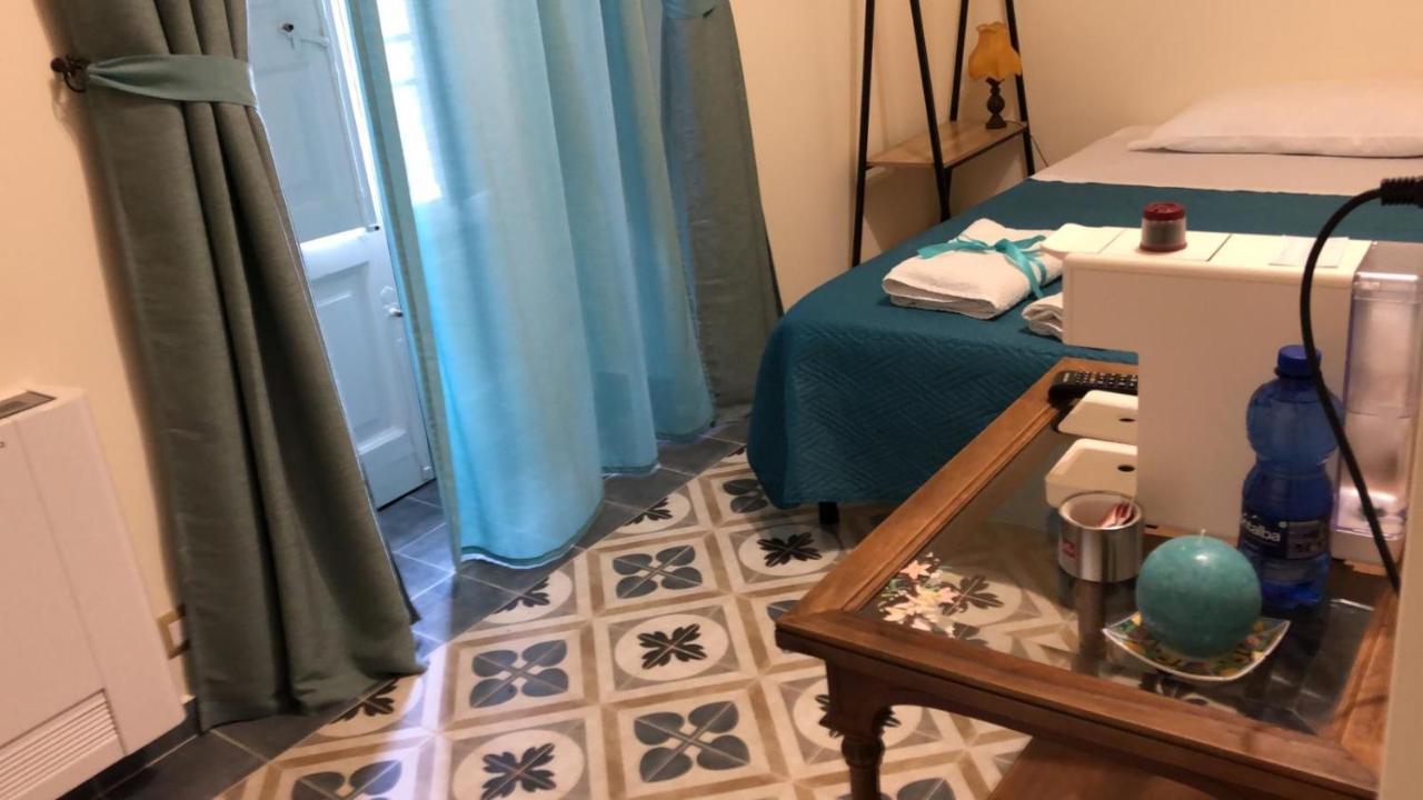 Bed and Breakfast Domus Aurea Montalbano Elicona Exterior foto